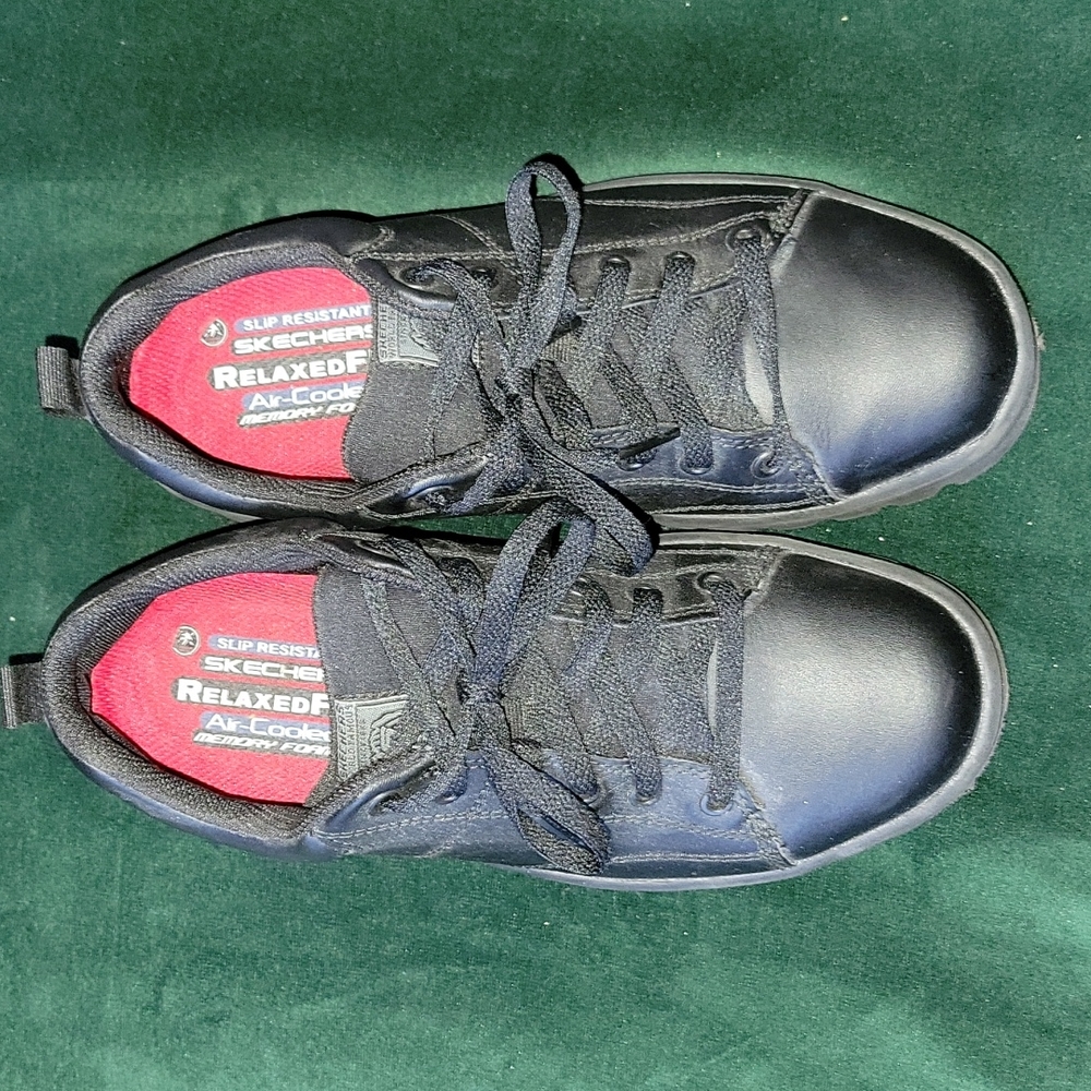 Sketchers Relaxed Fit Work Shoe Sz 6